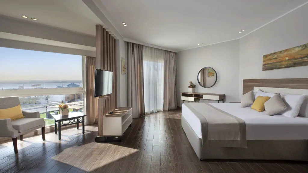 الفندق بيراميزا بيتش ريزورت - سهل حشيش